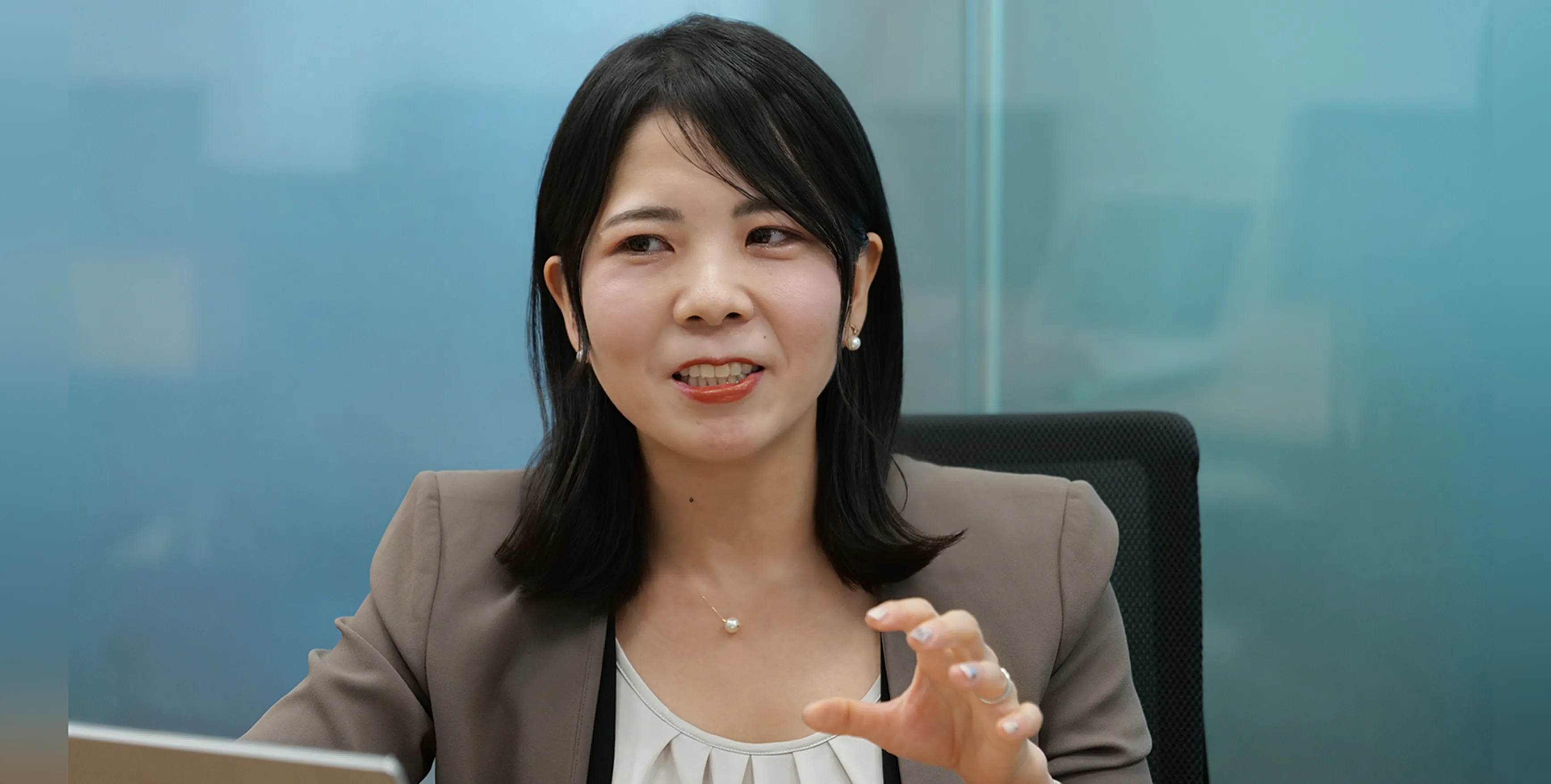 宮﨑 夕佳 仕事の様子