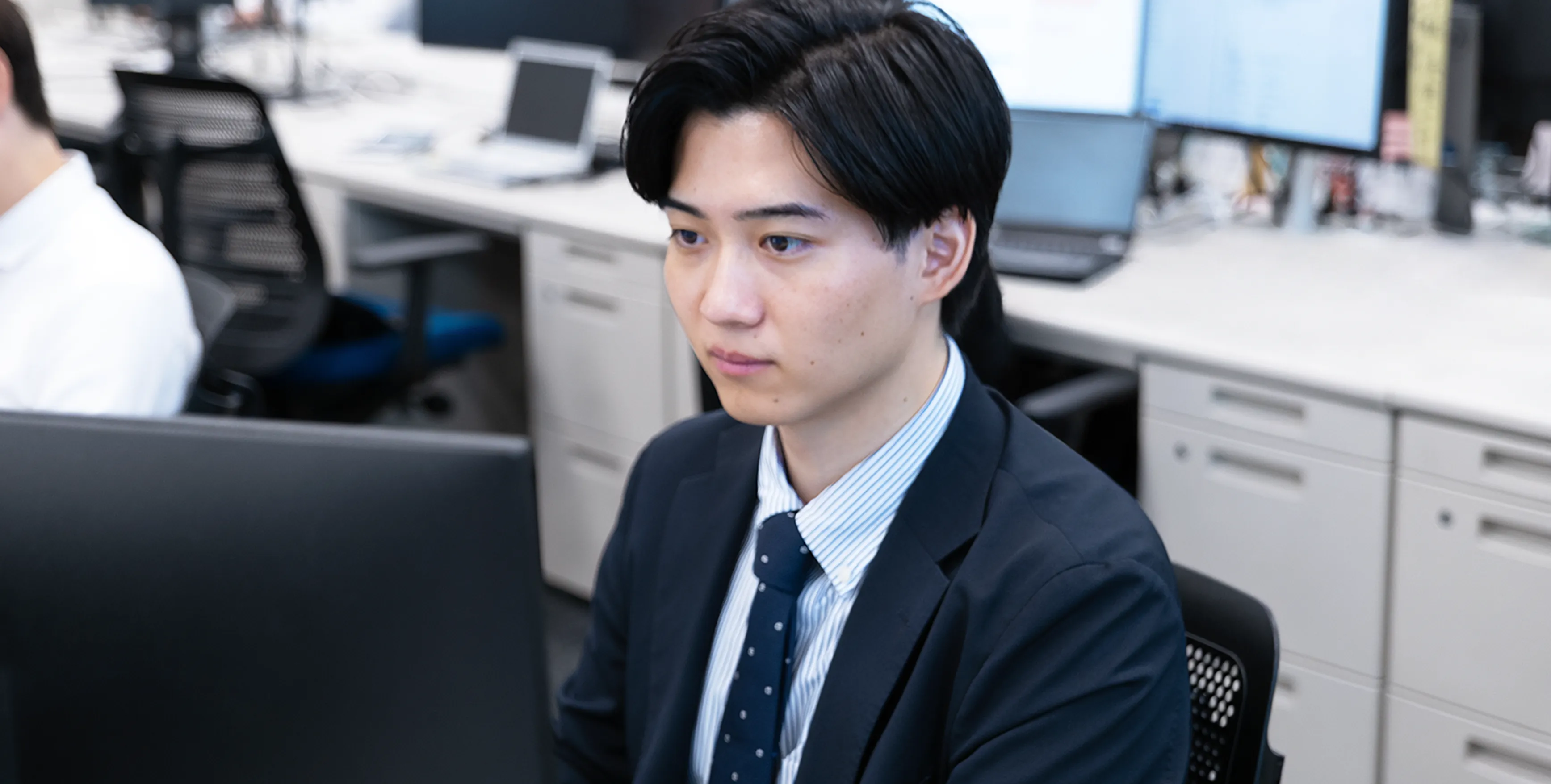 渡邉 諒 仕事の様子