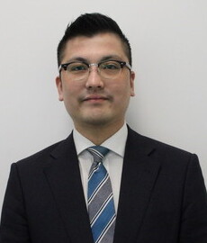 山本 慎也
