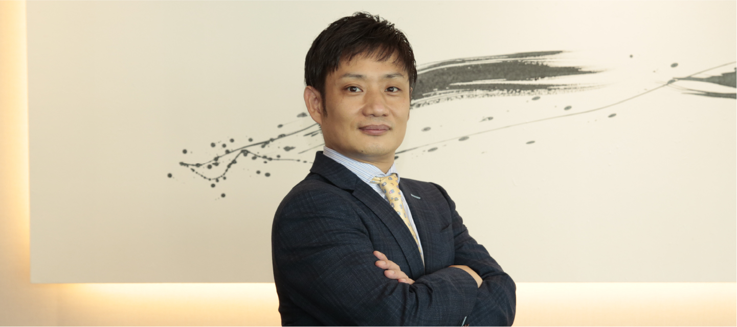 20名から900名へ。80件以上のM